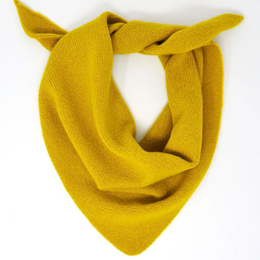 Mustrad scarf triangular knitted in merino wool