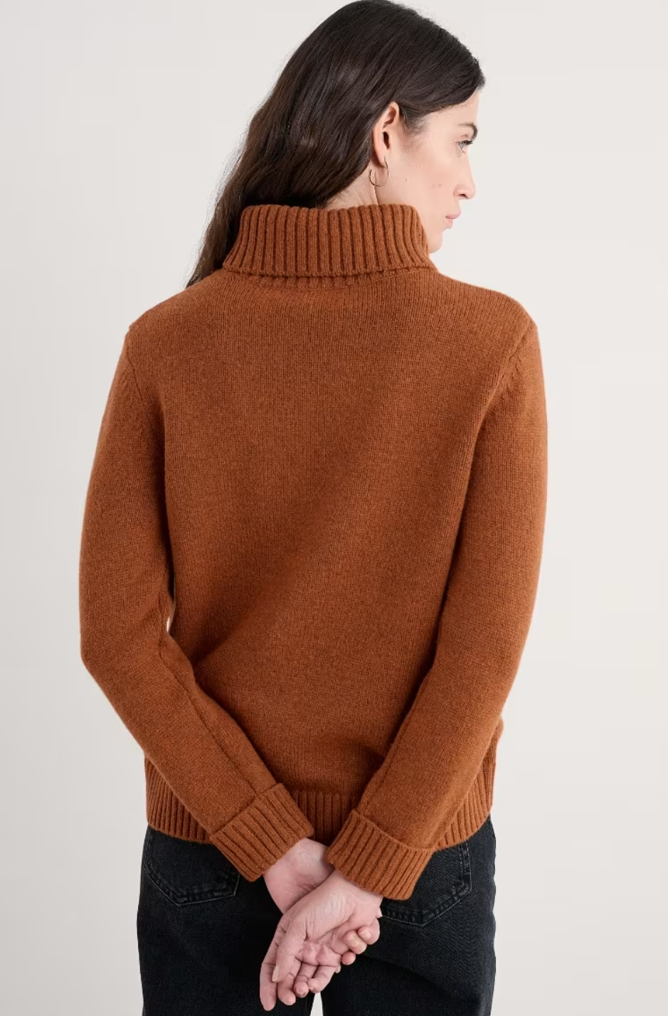Women's woollen jumper in brown