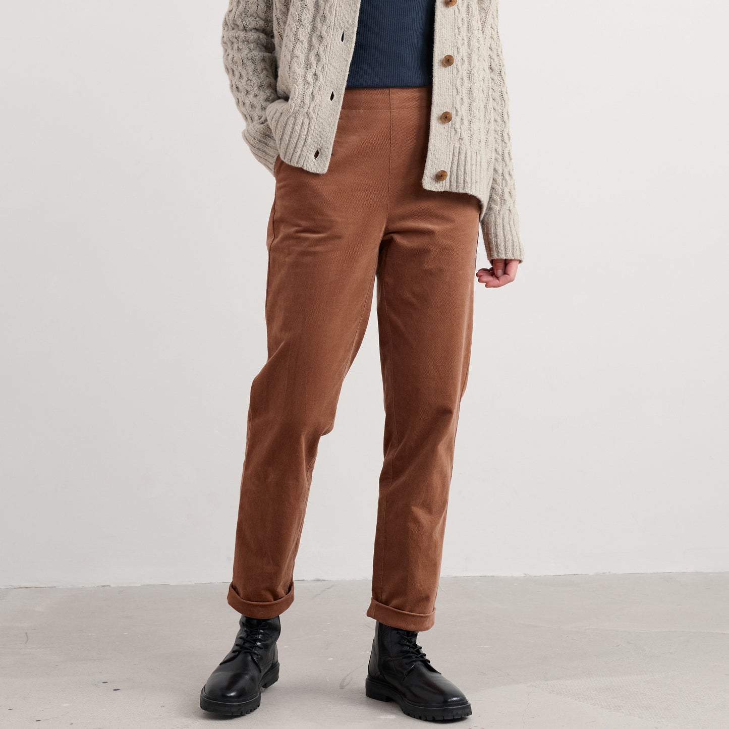 Seasalt Crackington trousers in Dark Flax