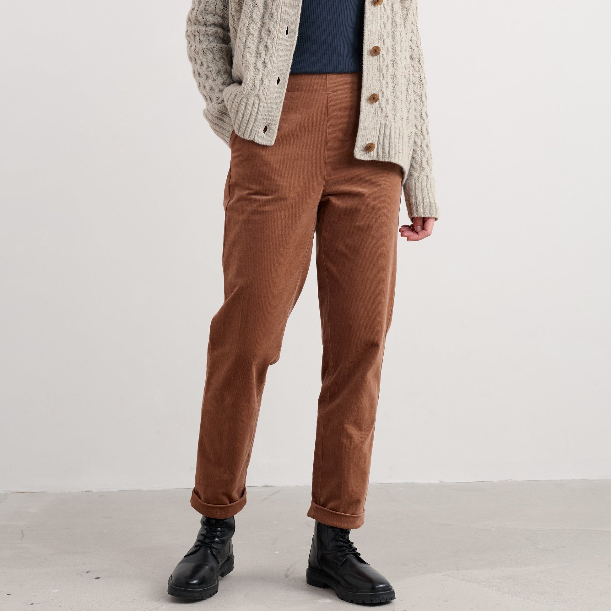 Seasalt Crackington trousers in Dark Flax