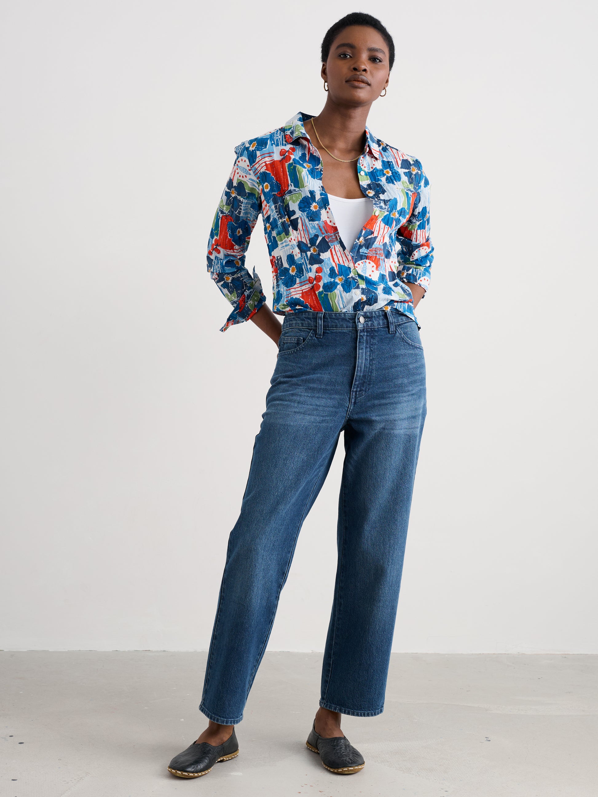 Natural fibres - women's organic cotton shirt in red and blue print