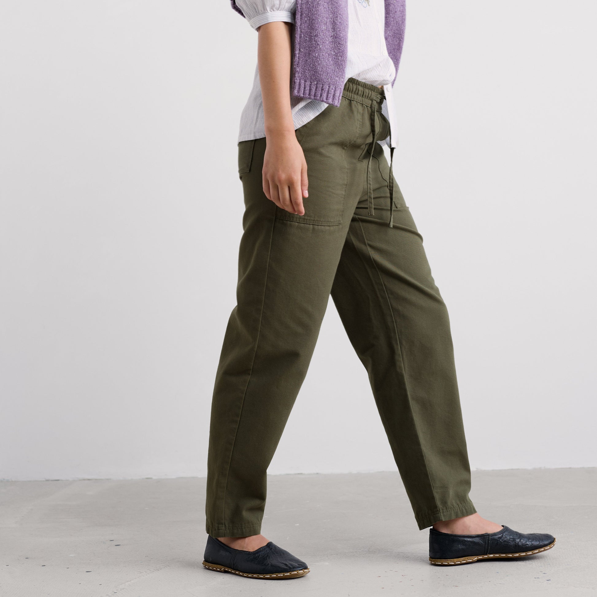 Seasalt cornwall linen pants in olive