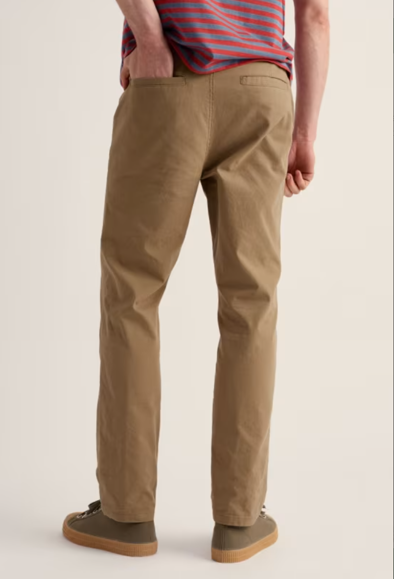 Mens hinos in Dark sand