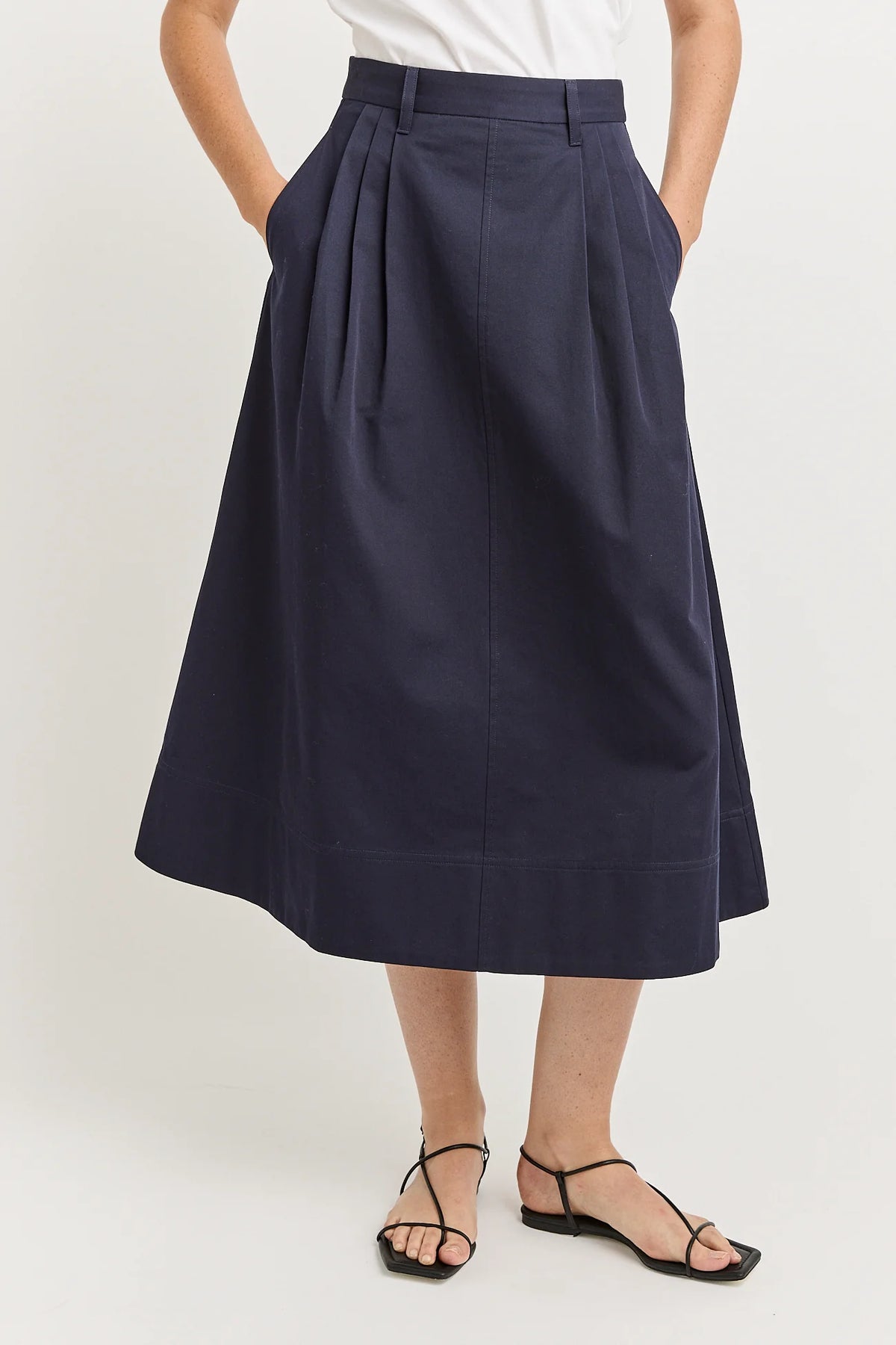 Toorallie skirt with pockets in navy