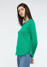 Zaket and Plover's Essential Shirt Bottom in emerald, side view of sweater