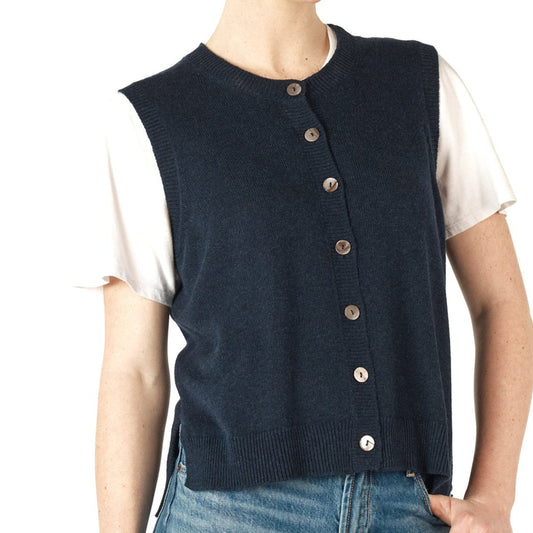 Zaket and Plover button Vest in Merino, Navy.