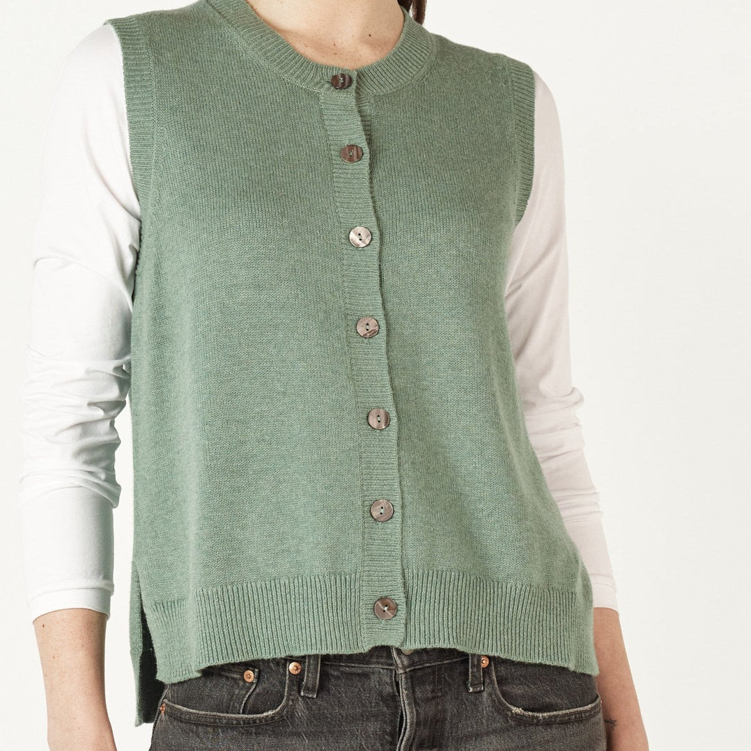 Zaket and Plover knitwear. Women's buttoned vest in Moss.