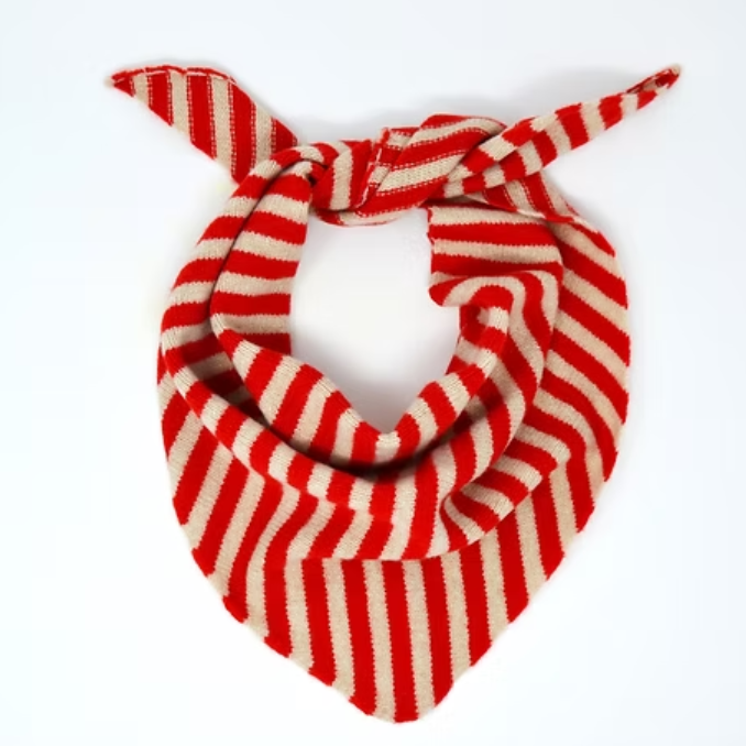 Striped triangle scarf. Red and oatmeal. Merino Wool.