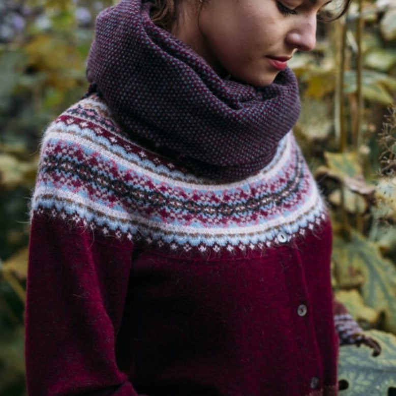 Eribe Alpine cardigan in Potpourri.