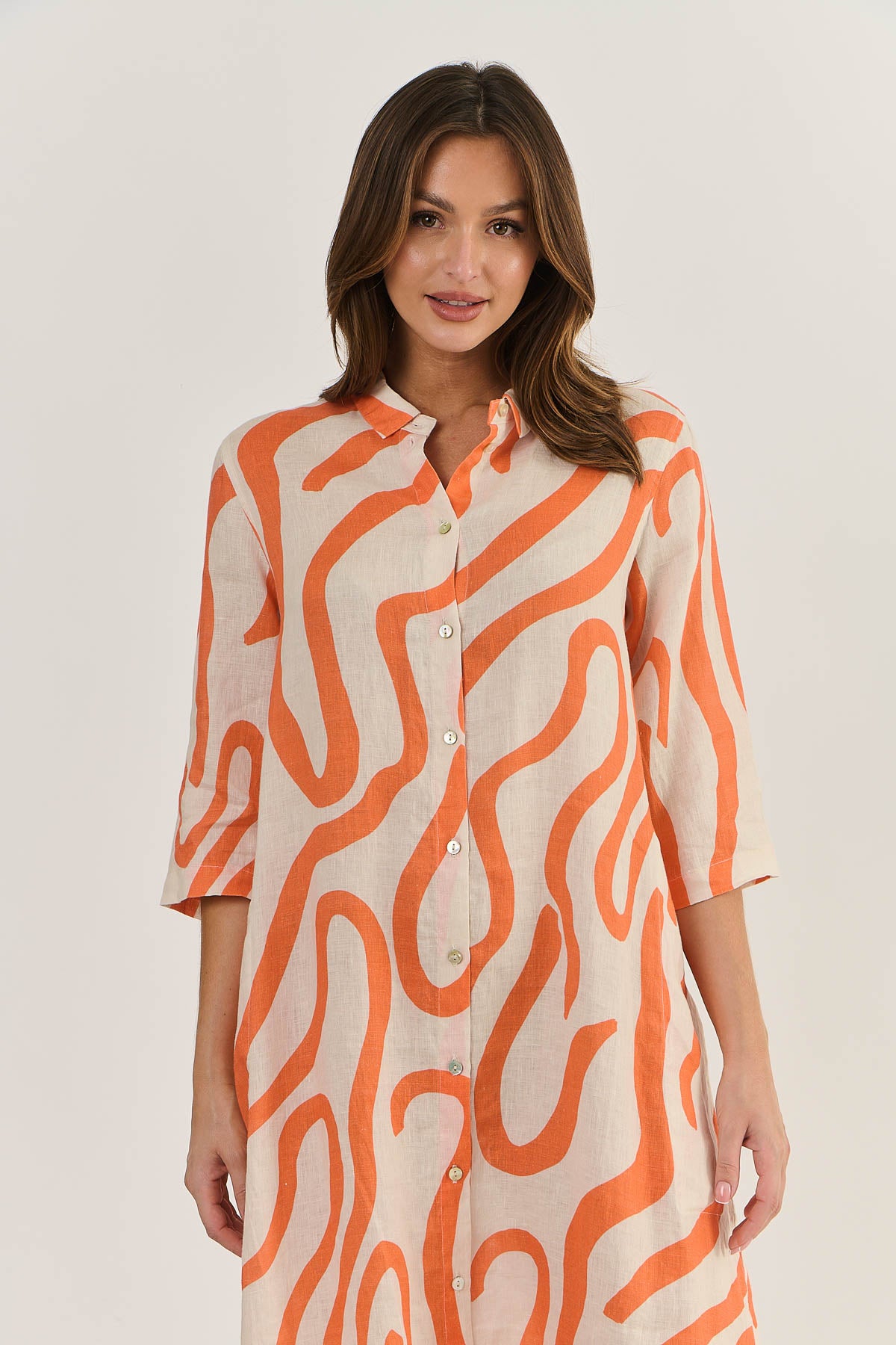 Shirt dress in linen - orange print.