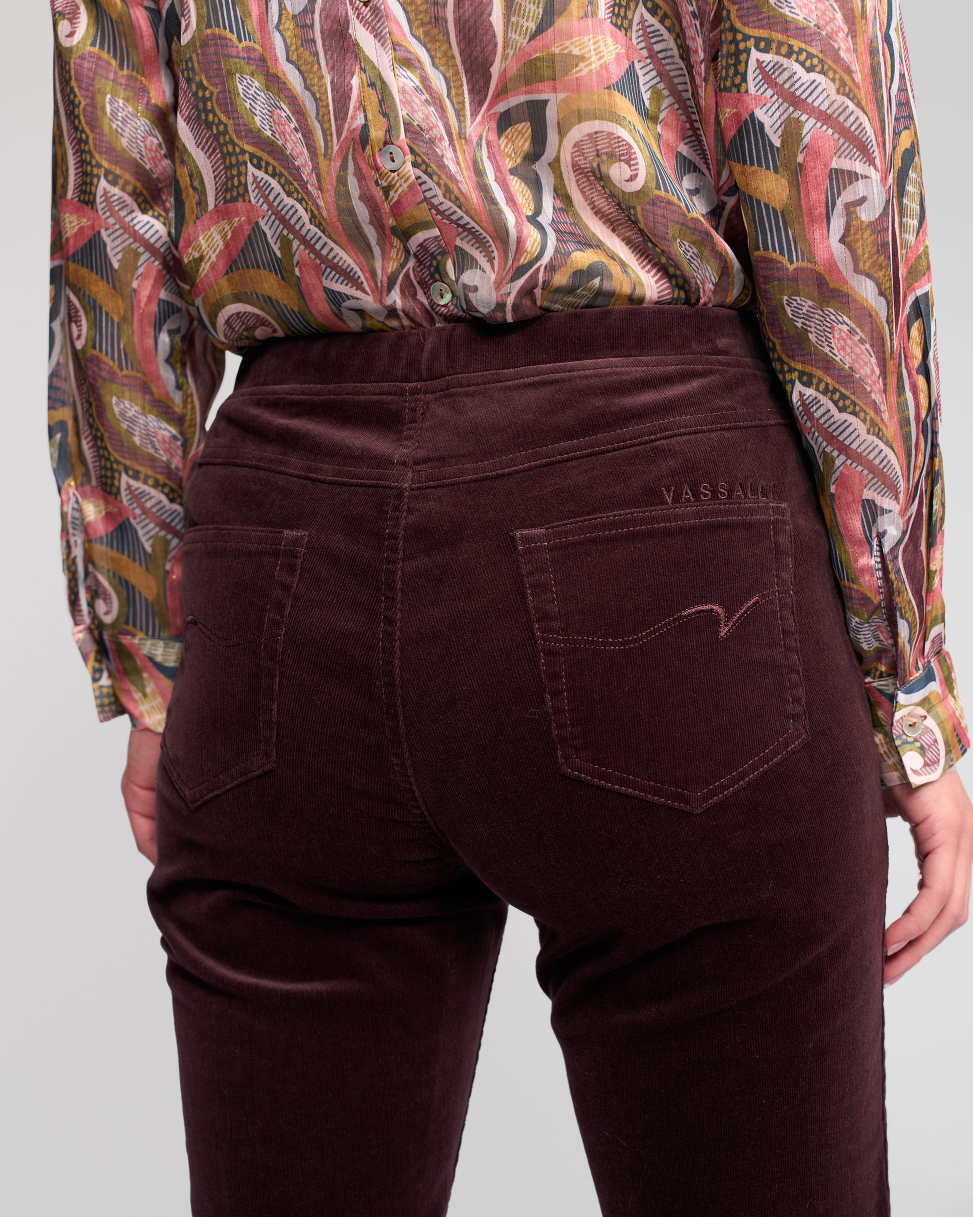 Vassalli Merlot oull on cord pants