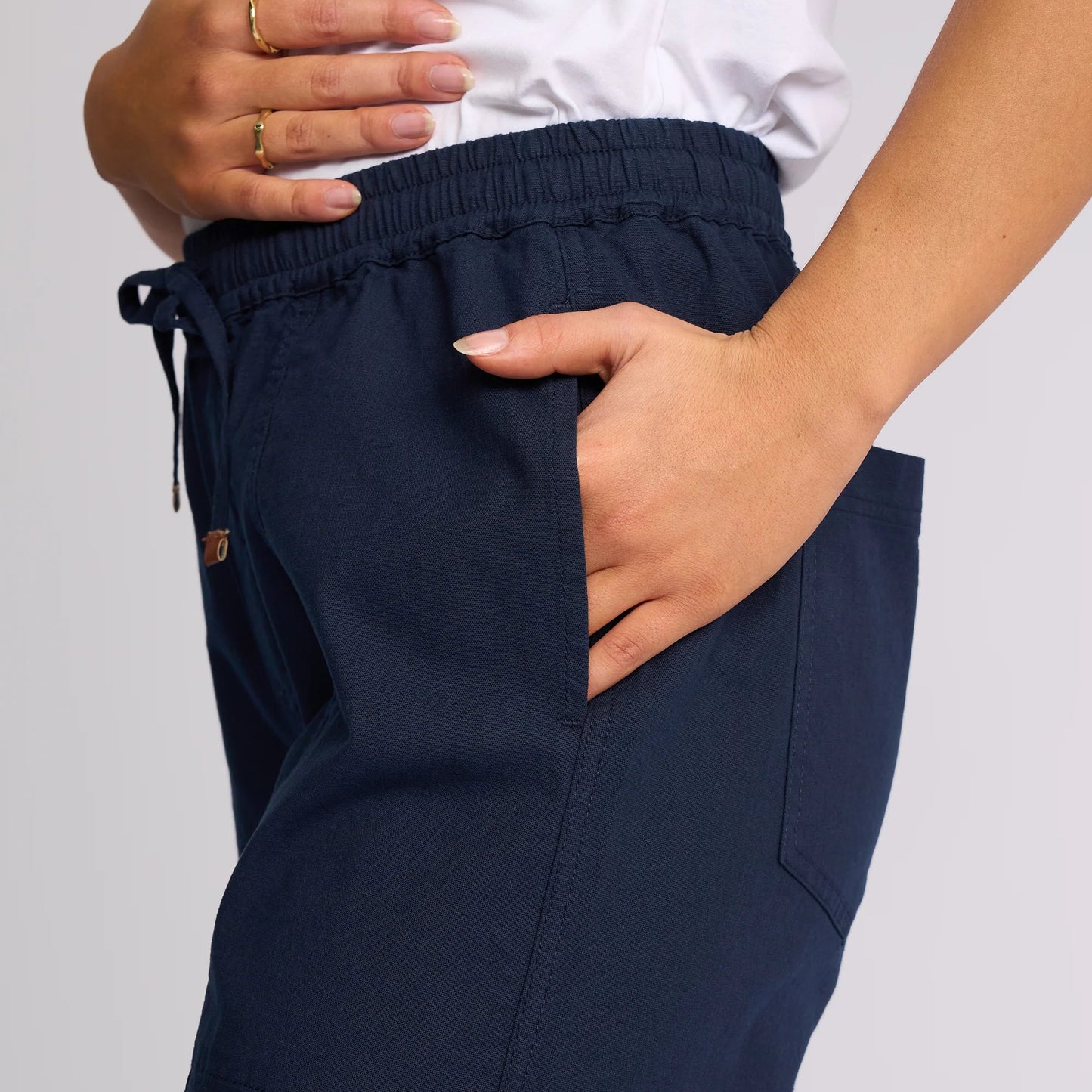 Vassalli Dione pants in Ink Barrel leg