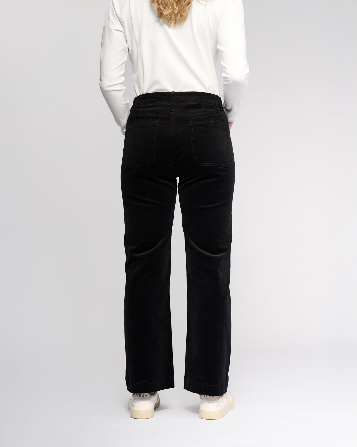 Women's ankle pants in Black cord