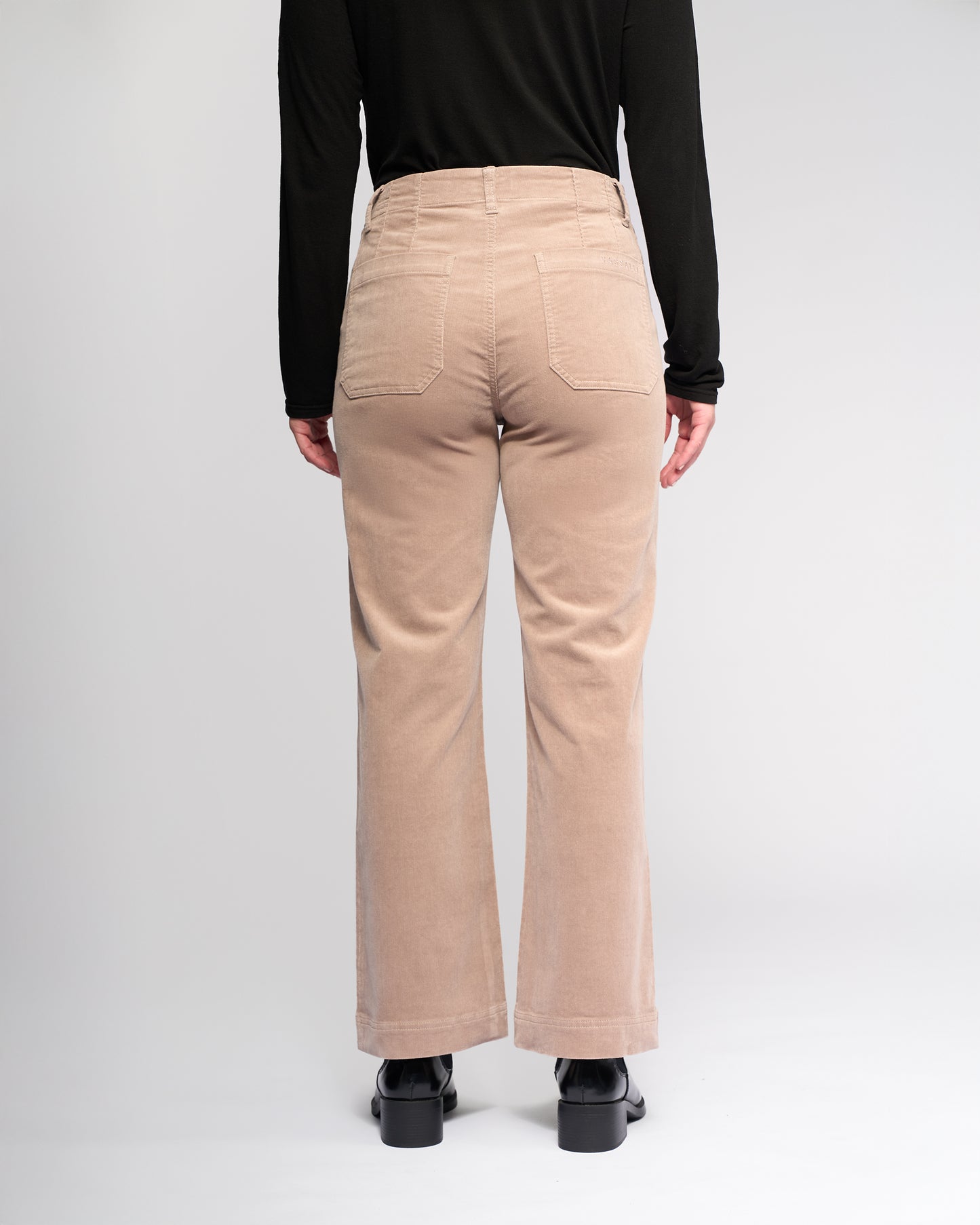 Cord pants for women in sand