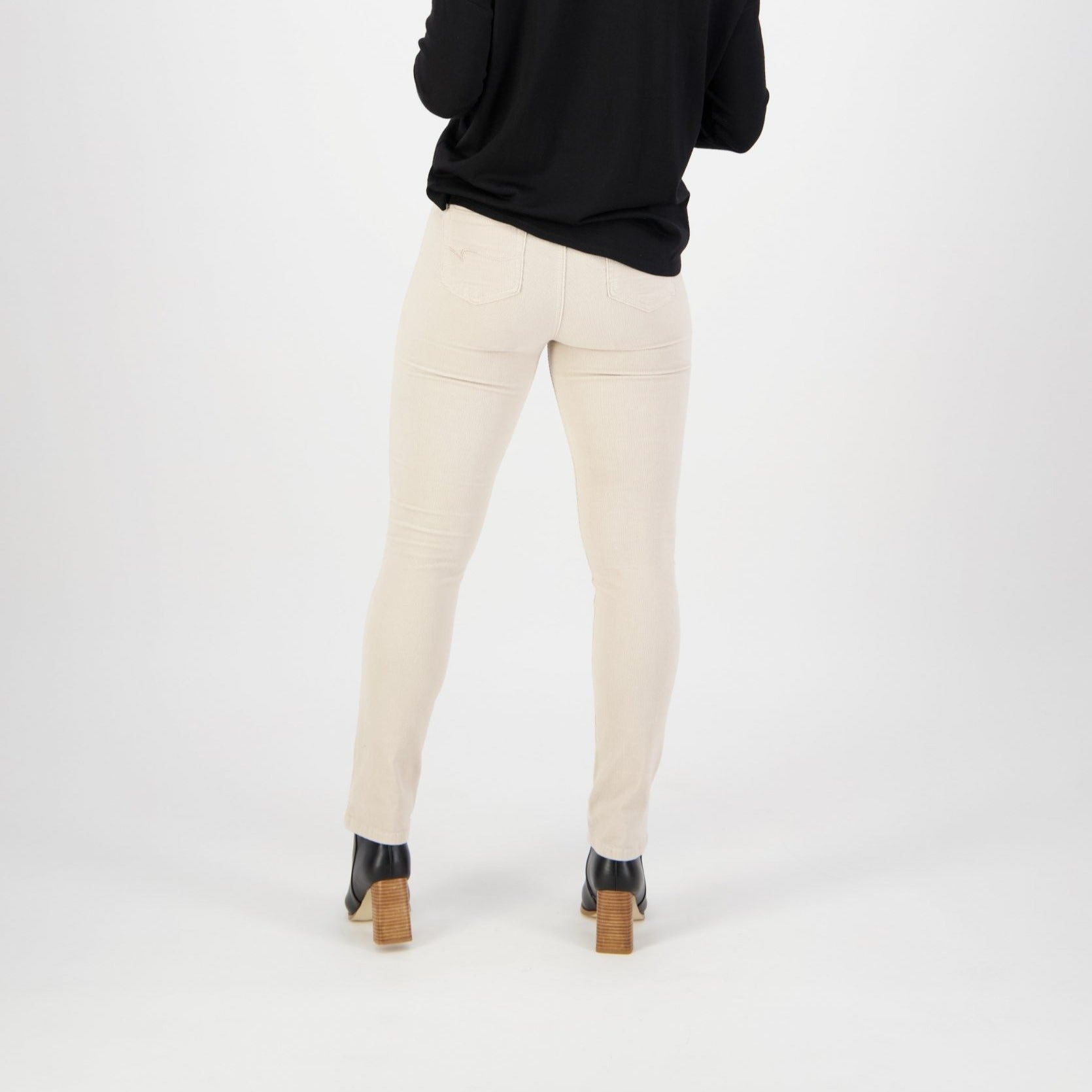 Vassalli pull on cord 234 in Bone.
