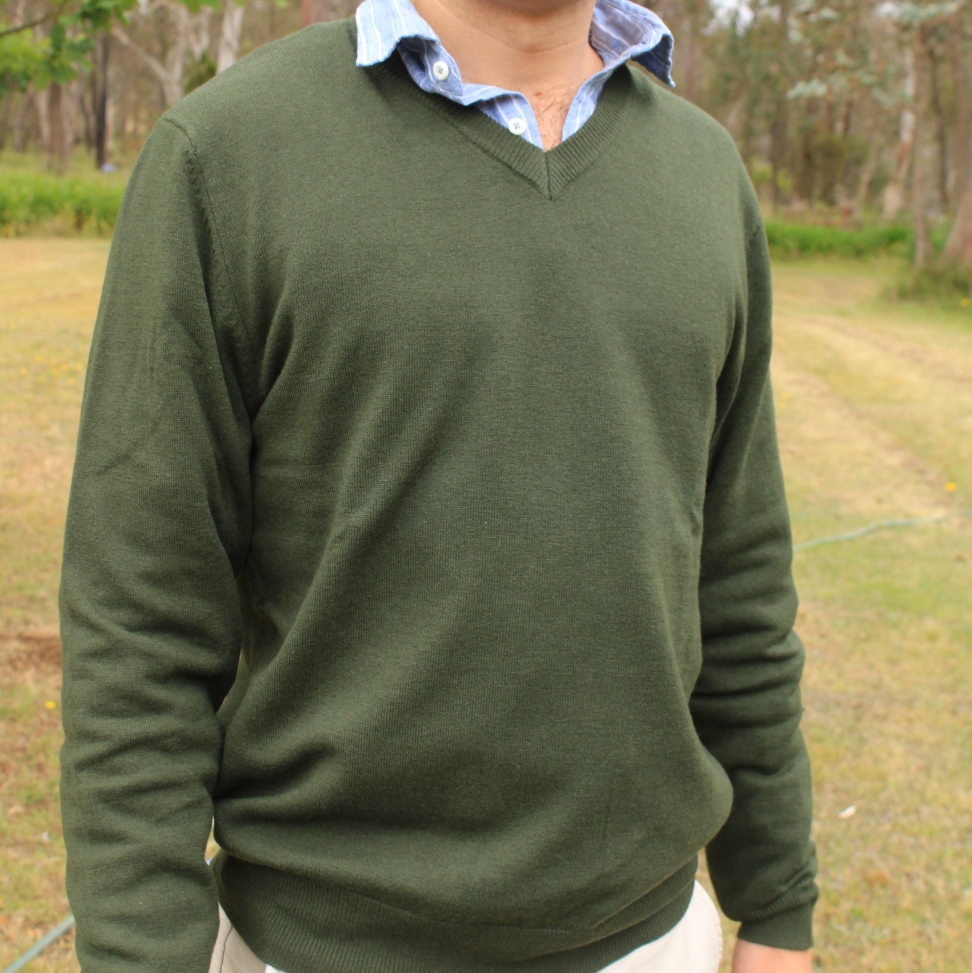 Quality Men's vee neck jumper. merino & Cashmere.