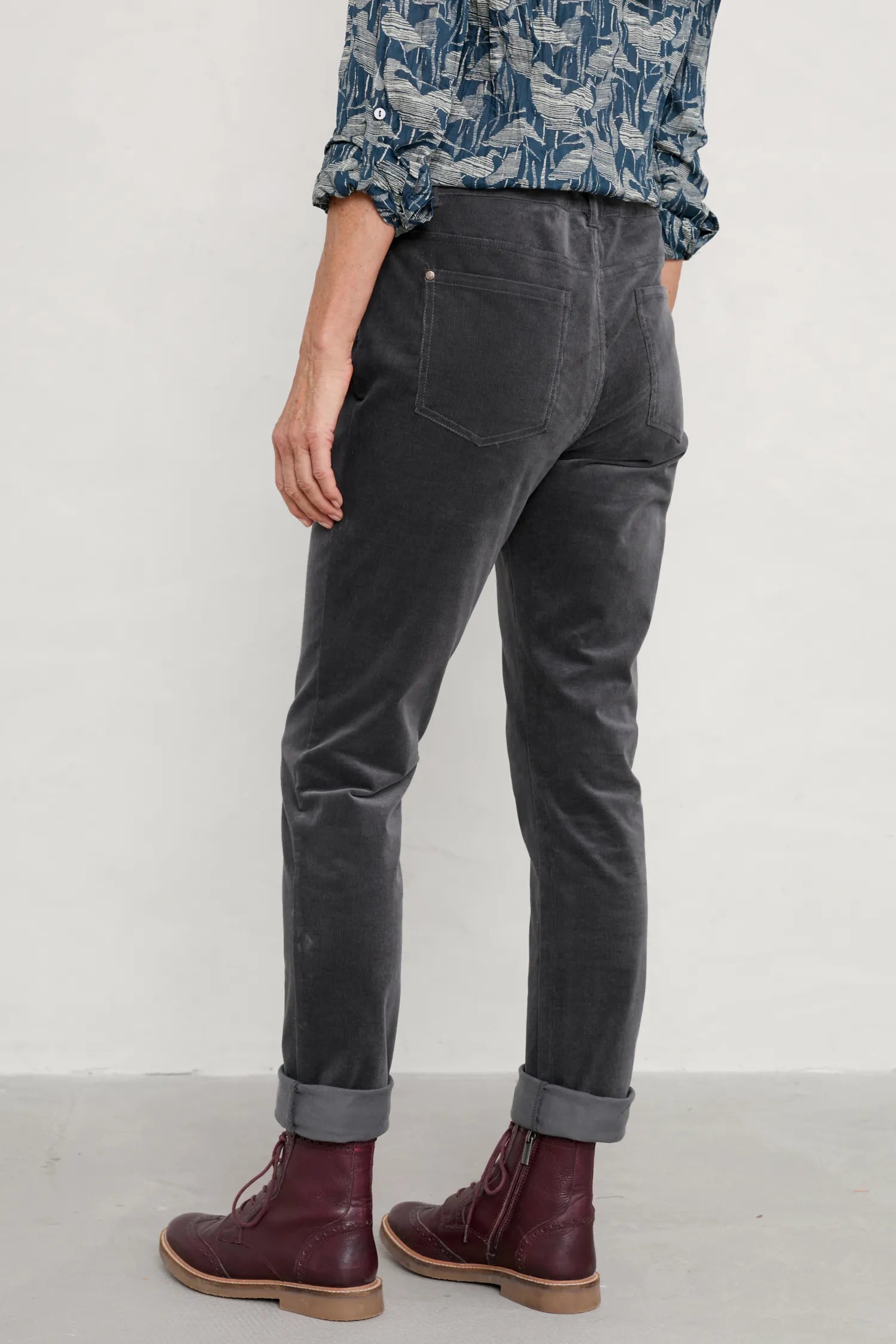 Lamledra Trousers from SEASALT in Coal, back view with pockets
